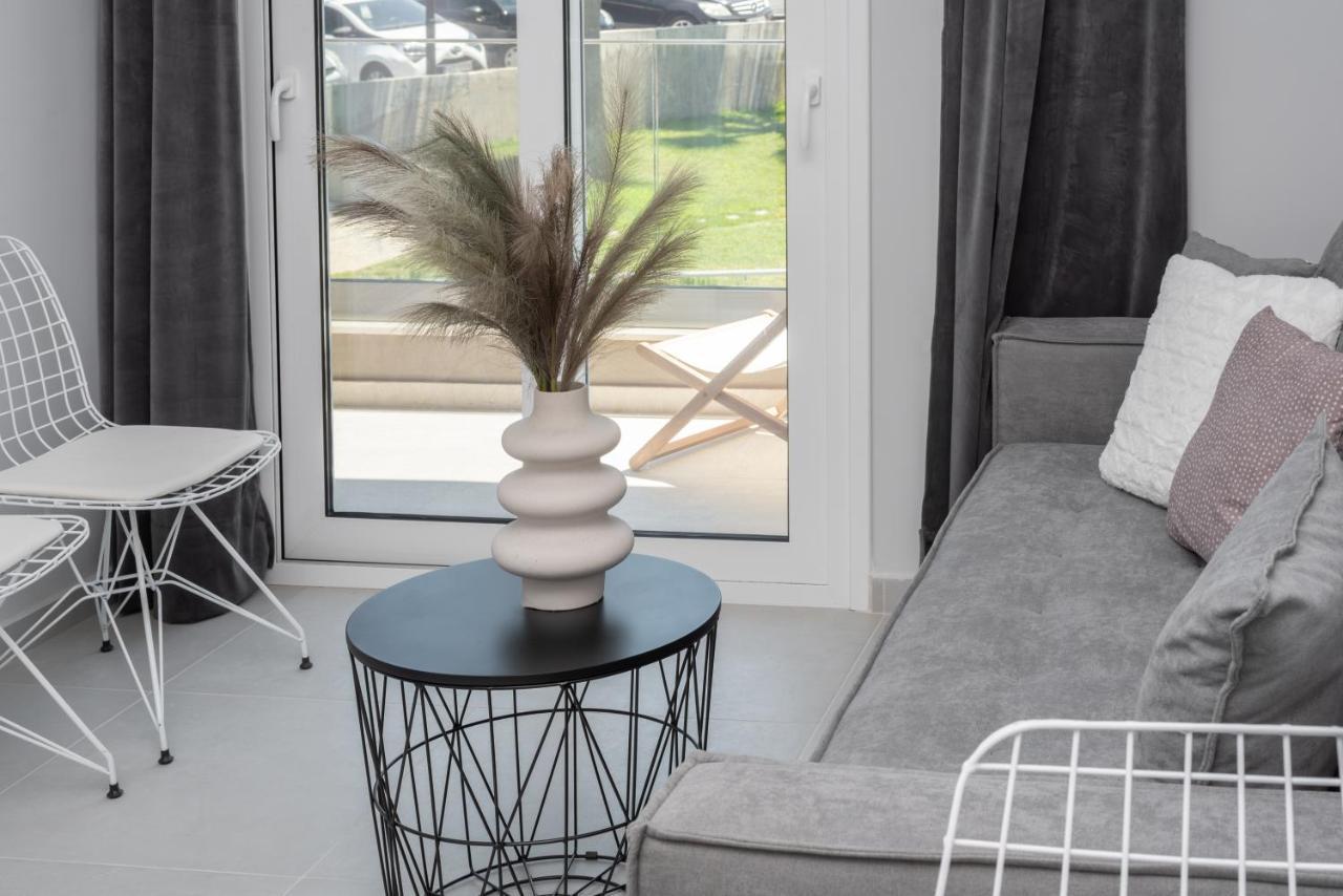 Mk Summer Breeze Luxury Apartments Ajía Pelajía Kültér fotó